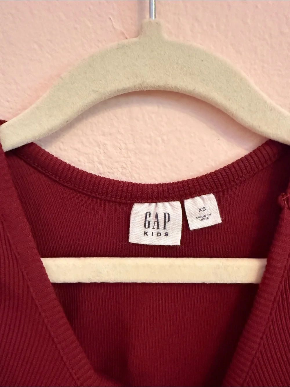 GAP maroon ribbed